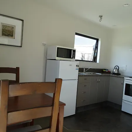 Oak Lodge Greymouth Room photo
