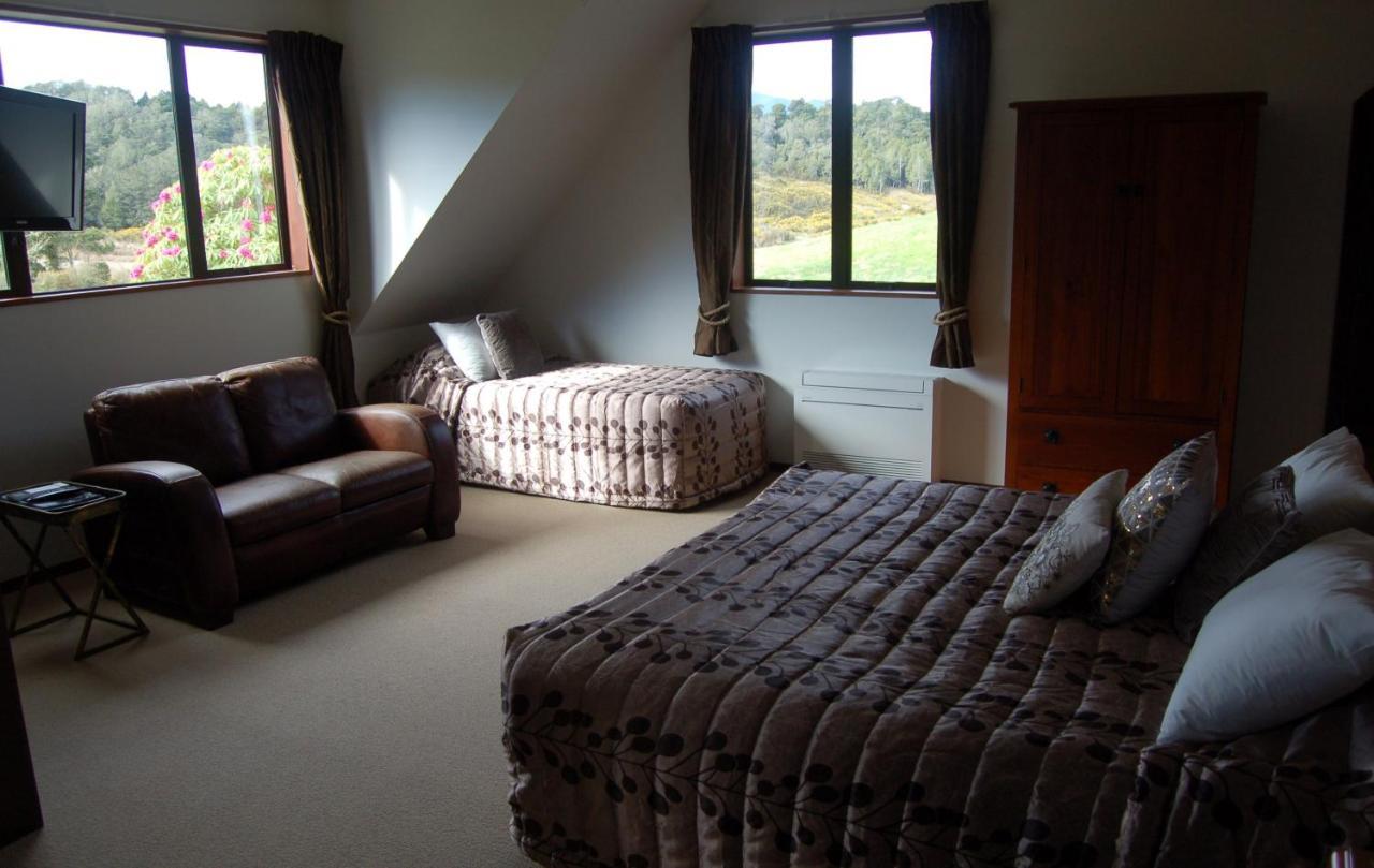 Lodge Oak *