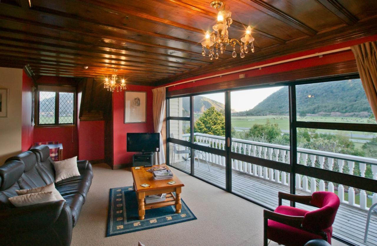 Oak Greymouth